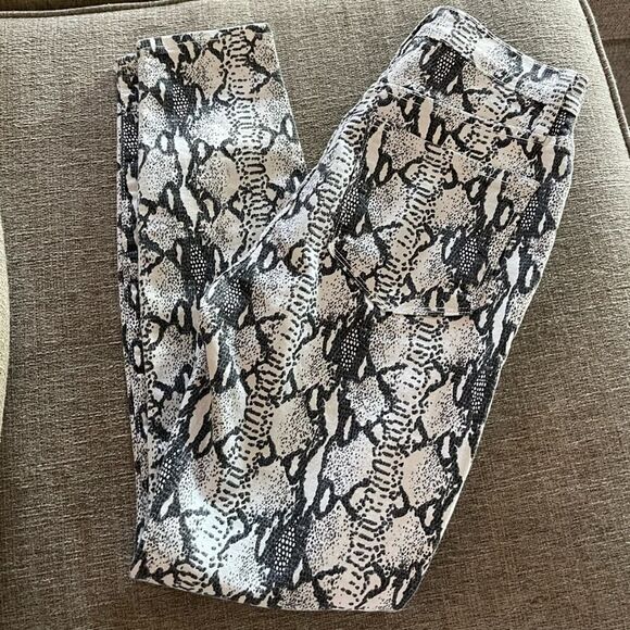 FRAME Ali cropped snake-print high-rise skinny jeans - Picture 6 of 8